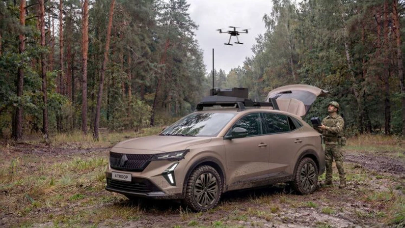 Cu ajutorul Thales, Renault transformă Rafale în vehicul militar care poate controla drone în deplină liniște