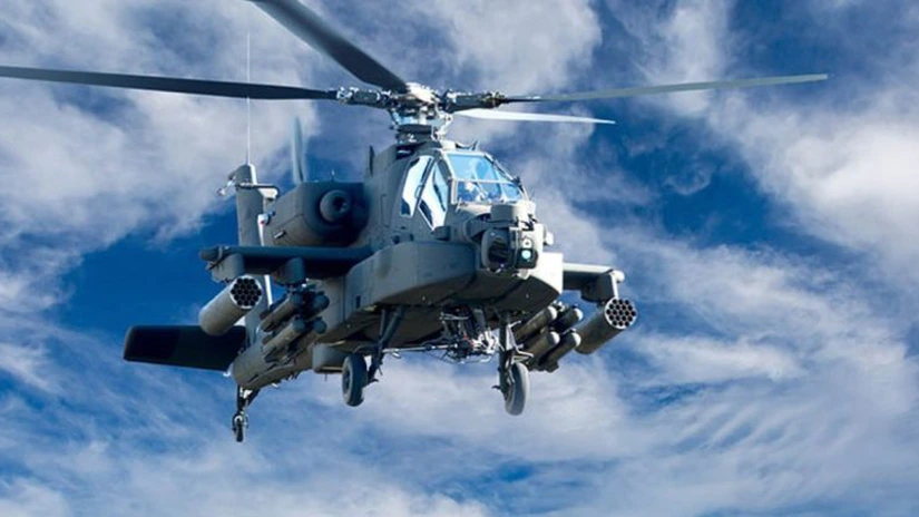 Un elicopter Apache al SUA s-a prăbuşit în Strâmtoarea Ormuz