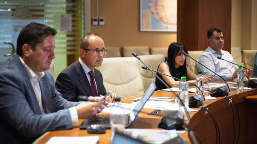 Ședință de urgență la Ministerul Energiei. România rămâne fără curent electric. Pe apă nu ne mai putem baza, vor fi pornite noi capacități regenerabile, cresc importurile