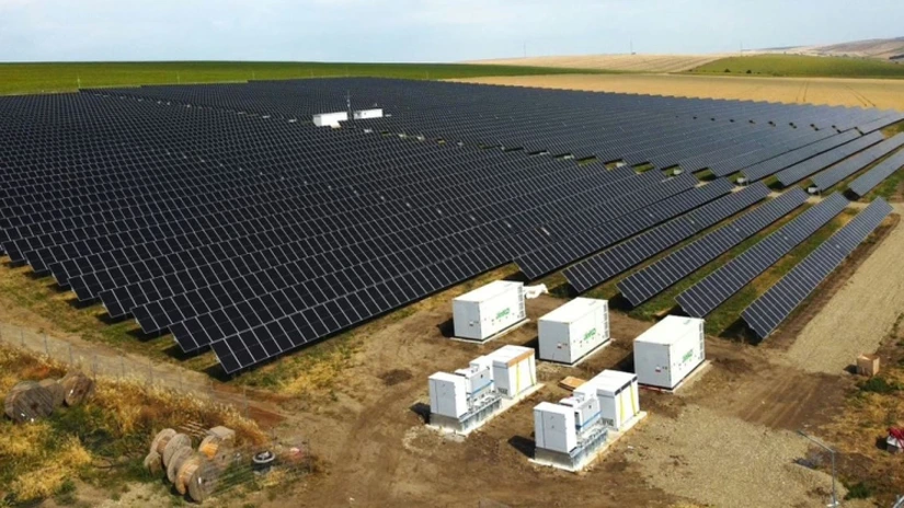 Un nou parc mare fotovoltaic în România. Centrala de 146 MW a Nofar de la Ghimpați a început să producă energie
