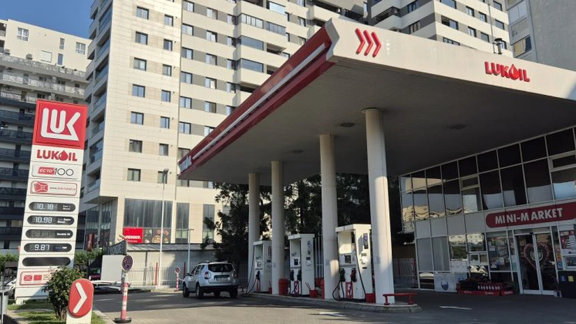 Prețul motorinei tocmai a sărit pragul de 10 lei pe litru, la unul dintre lanțurile mari din România