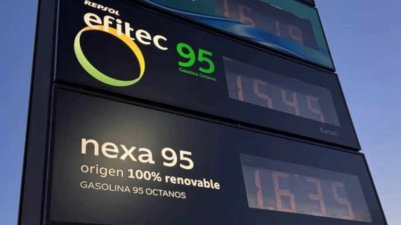 Benzina regenerabilă, testată acum de Toyota, BMW, Bosch și Repsol. Ce este Nexa 95, carburantul care se găsește deja în stații și care poate fi folosit și acum de mașinile pe benzină