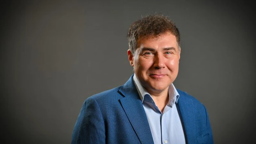 Șeful Mastercard spune cum va arăta banca viitorului. Ce rol vor mai avea angajați rămași în bănci?