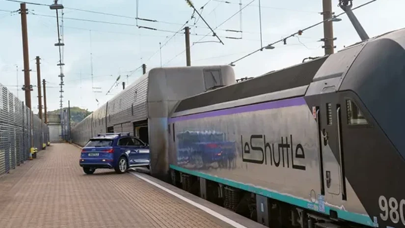 Accident la Eurotunnel - Un tren LeShuttle a fost lovit de un microbuz. 19 răniţi